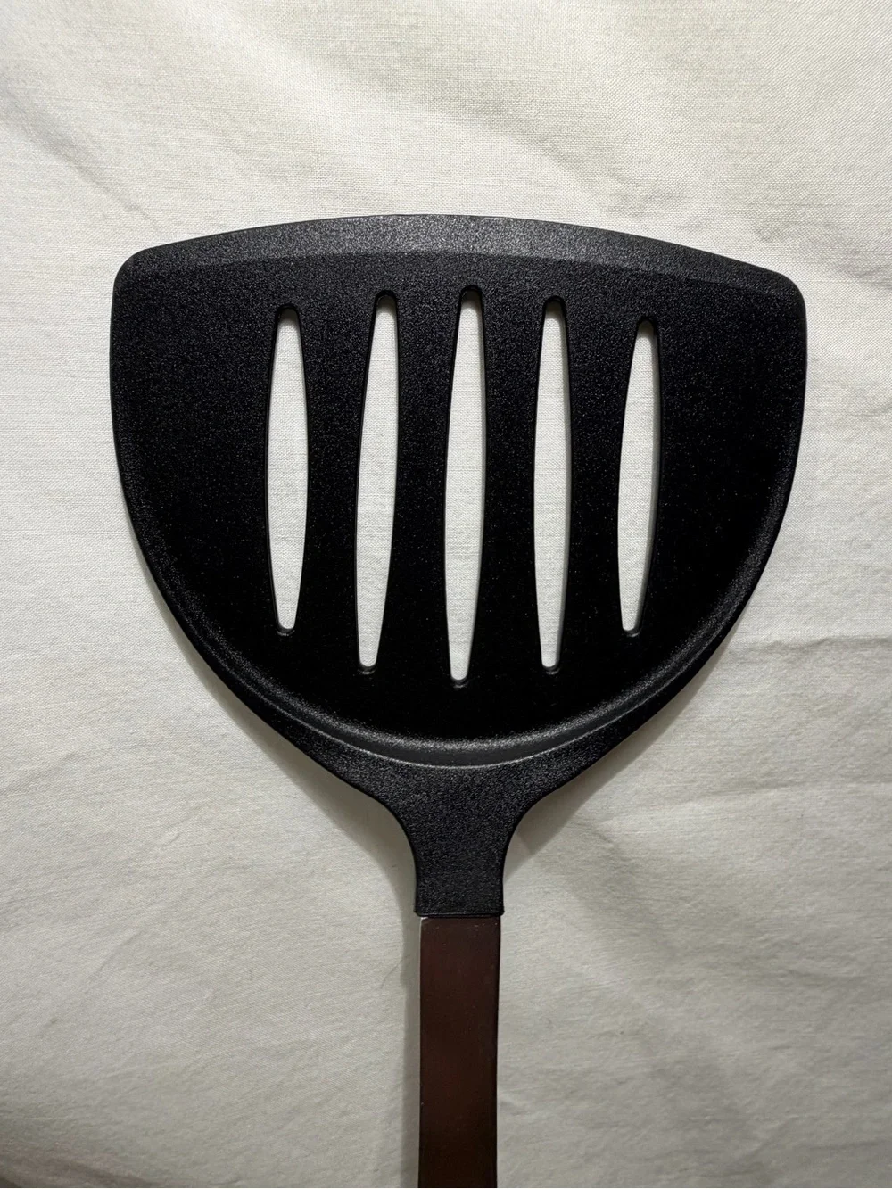 Cuisinart black slotted